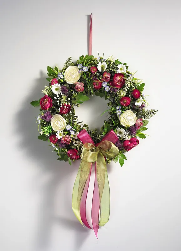 Wandkranz mit Ranunkeln Wochenendangebot