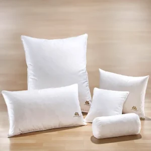 Kissenserie mit goldfarbener Satin-Biese Rabatt