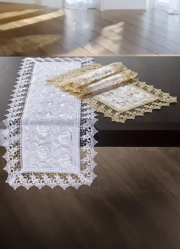 Tisch- und Raumdekoration mit Macramé-Spitzenbordüre Finale Aktion