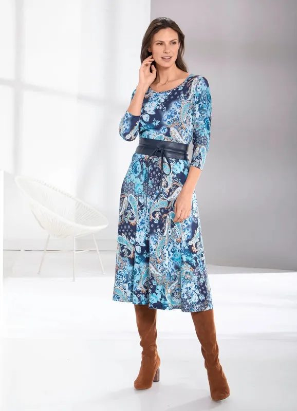 Preisknaller Kleid mit ausgestelltem Rockteil