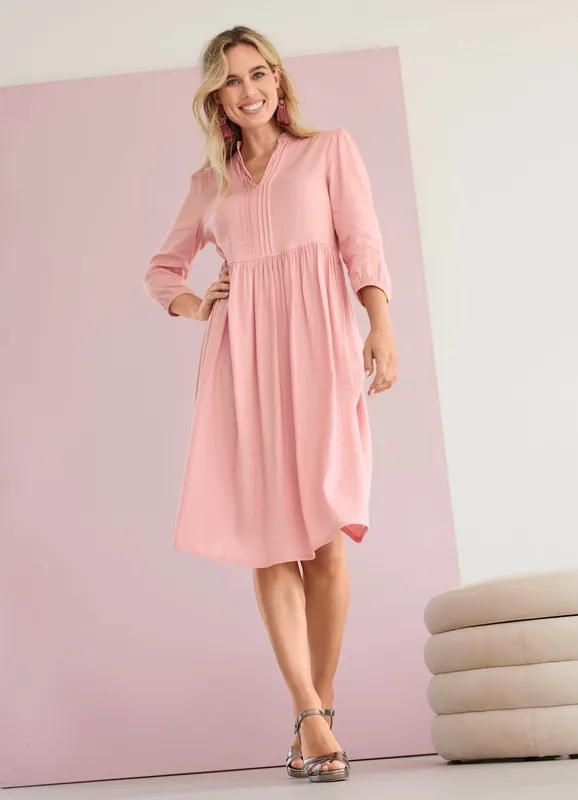 Kleid in Schlupfform Geprüft