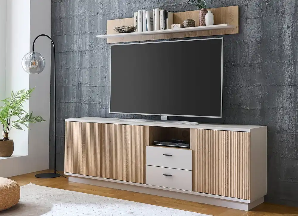 Saisonangebot Tolles TV-Longboard mit Wandregal