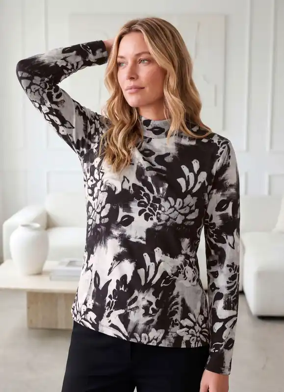 Shirt mit Alloverdruck Top-Angebot